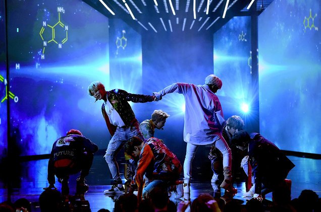 .<a href="/BTS_twt/">방탄소년단</a> and the overwhelming fan response you didn't see on camera at the #AMAs blbrd.cm/2VFlu9