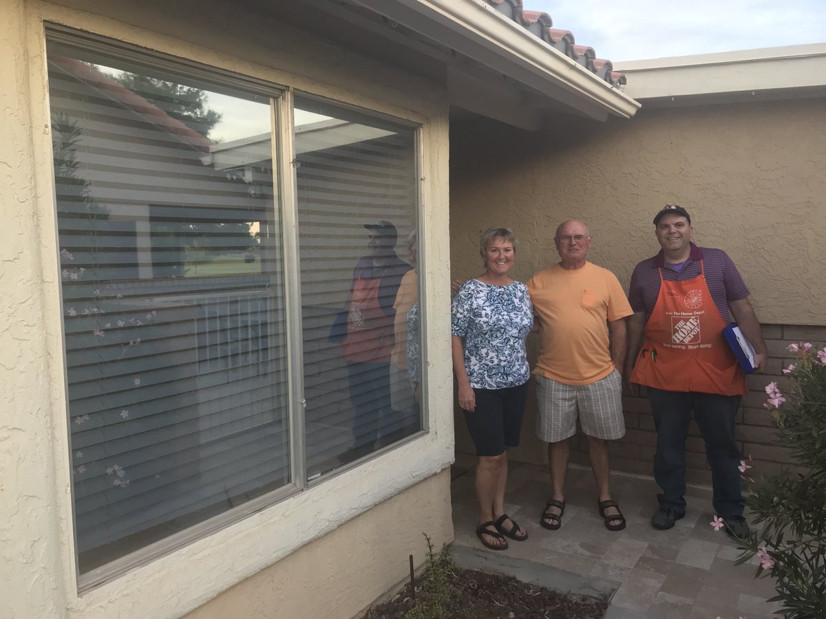 GeorgeP_PCMTEAM's tweet photo. It’s good living in Mesa Arizona’s Leisure World , as HDE SM George records a happy Canadian couple as SC Doug finishes up their new Simonton Energy Efficient Windows order😊 Leads in - Sales Win ! #HDE_PCMTEAM  #WDHDE https://t.co/MkZTEGxfsG