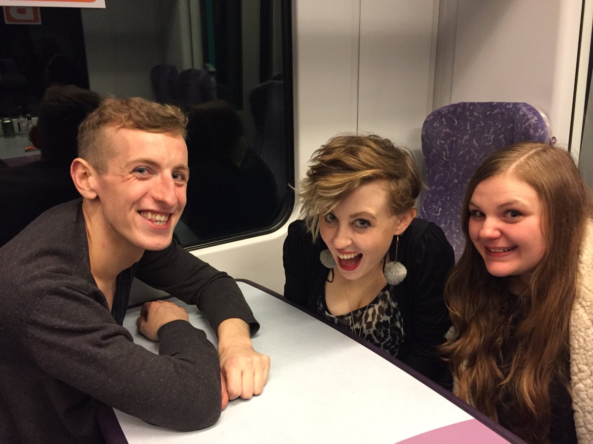 daviddunninguk's tweet photo. #stepstour2017 @OfficialSteps with Becky Faye Richard on the train back from #Leeds they loved the reunion concert tonight https://t.co/H4MzL8nbvk