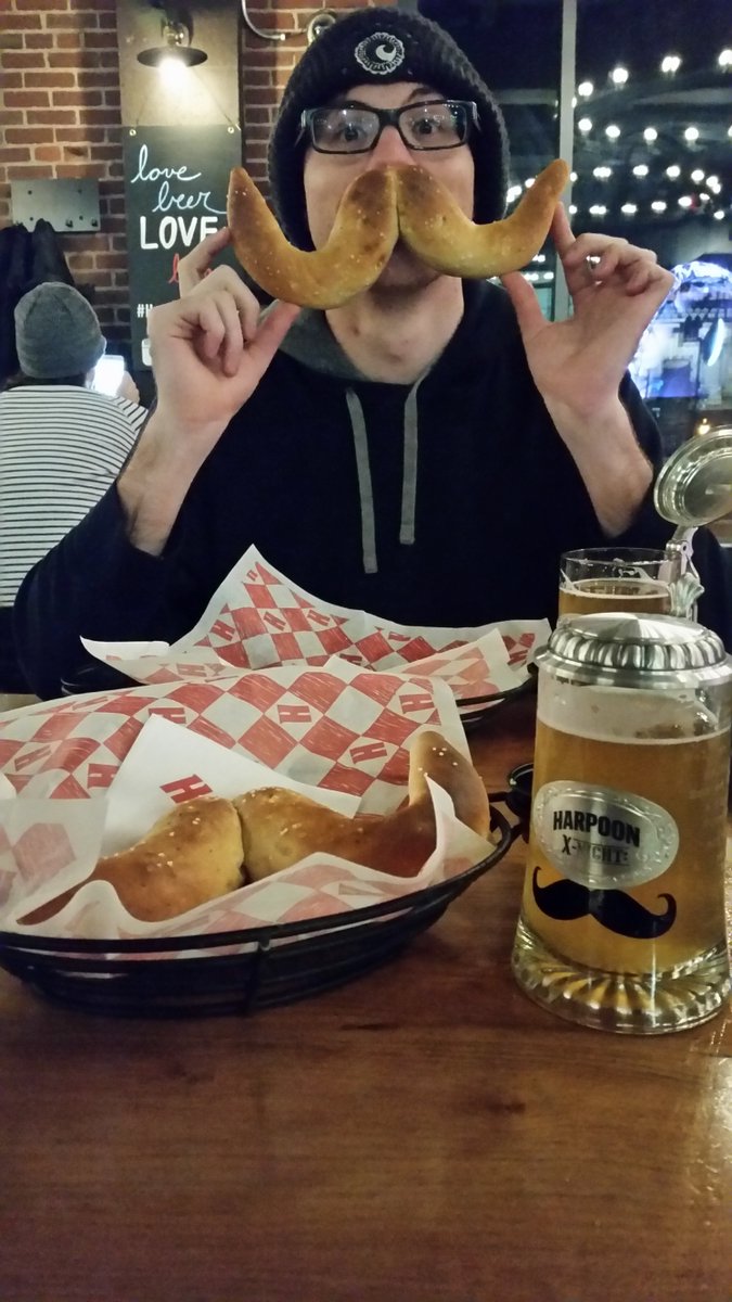 AmandaGarceau's tweet photo. Beer of the month: private 'stache- a hefeweizen. #HarpoonXNight https://t.co/s4pJpxNAvm