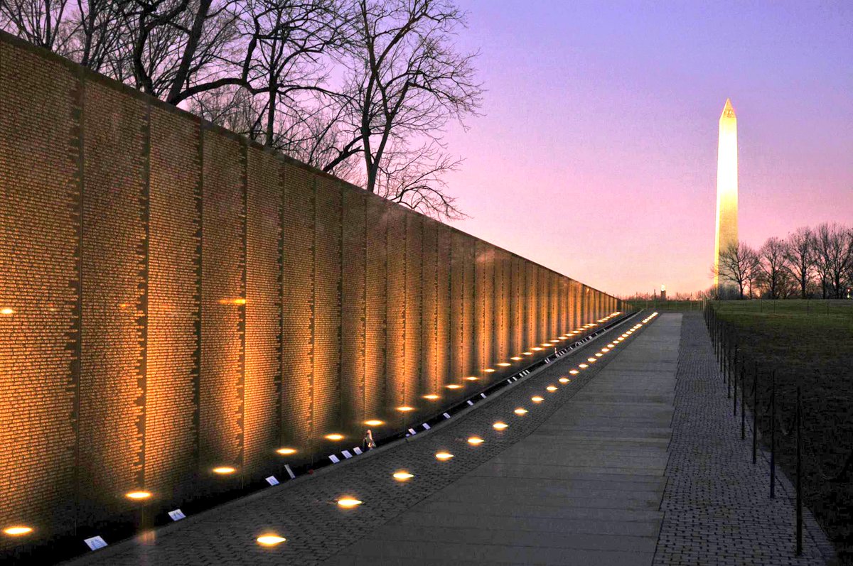 joebonsall's tweet photo. Just watched We Were Soldiers for admittedly the 10th time. I had read the book years ago by Hal Moore and Joey Galloway about the first battle in Viet Nam in the Ian Drang Valley. 58,000 names on The Wall who would now be my age except... they are not here 🇺🇸 https://t.co/rsAI2yjUdS