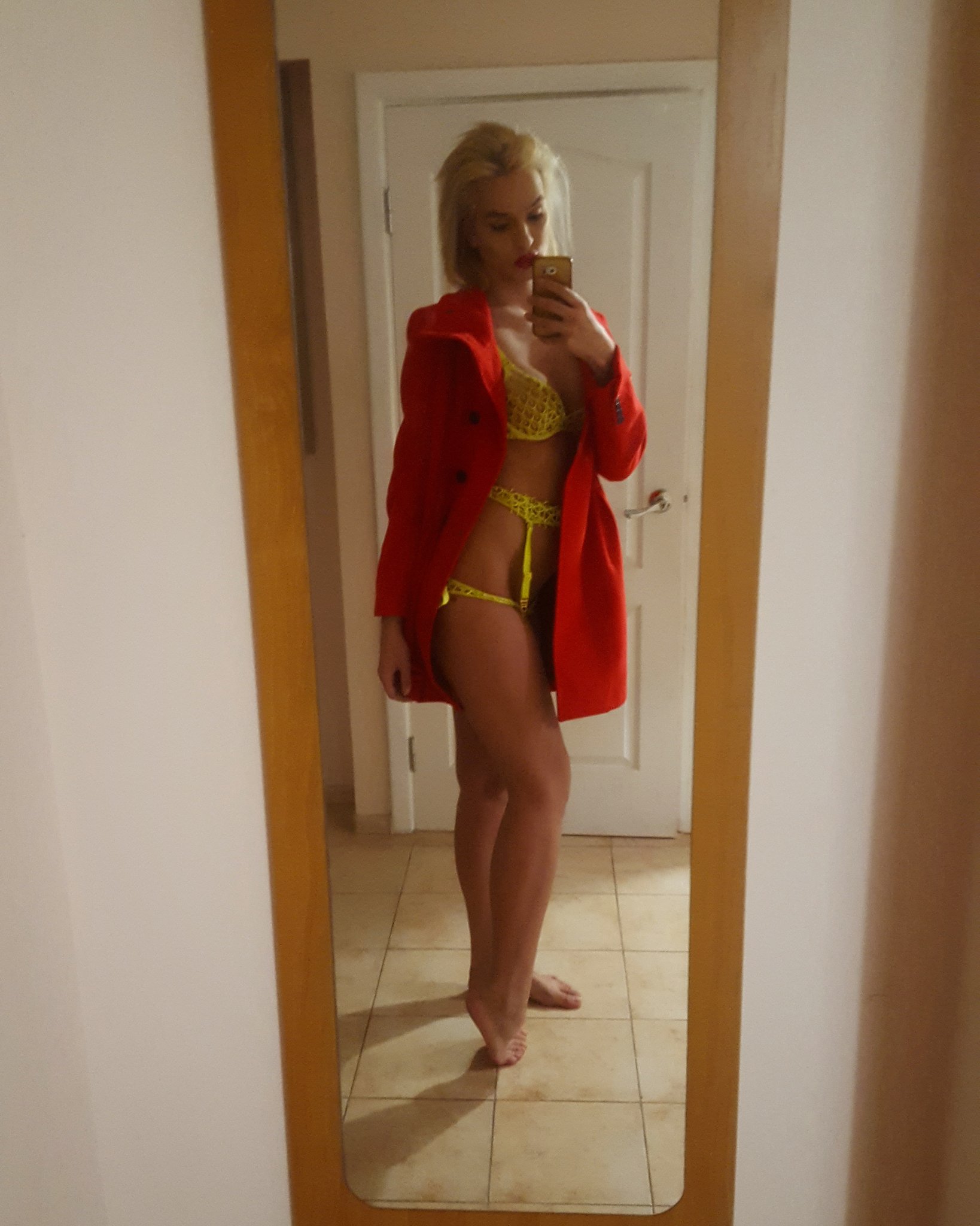 ukraine Shemale   / X