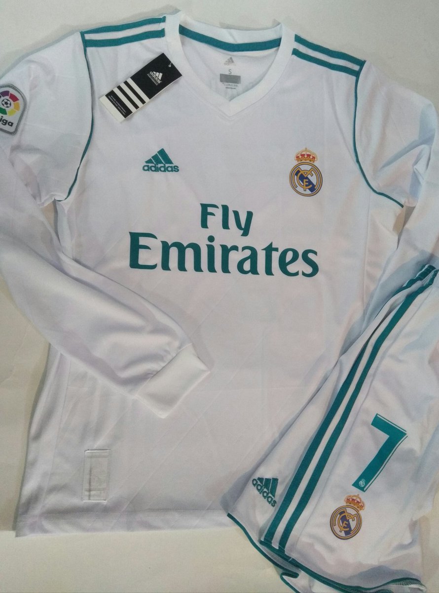 JMCAMISETAS's tweet photo. ⏩ #RealMadrid manga larga⏪

Tallas S-M-L-XL de Ronaldo
Solo camiseta 22990
Solo short 9990
Pack 27990

(manga corta 19990, pack 24990)
Envíos a todo #Chile, todos los días https://t.co/LgTVpKdnHE