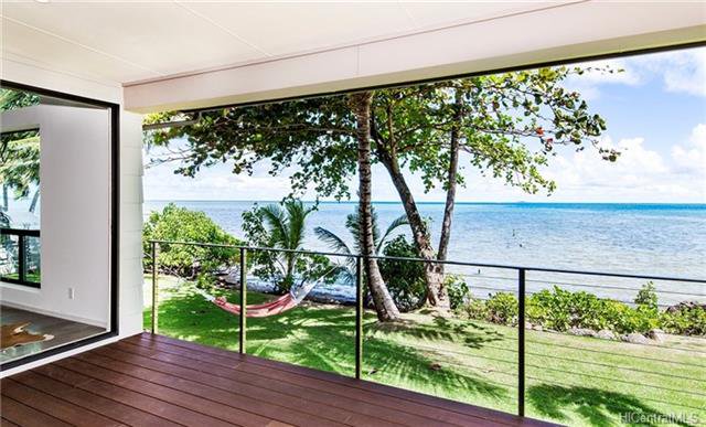 HawaiiHomesIntl's tweet photo. Recently built (2016) modern home with an oceanfront yard! 
- 3 bedroom / 3 bathrooms
- 1,727square feet

For Instant Info Visit!
https://t.co/wptvU2ZPP7

#oahu #Hawaii #luxuryhomes #kaneohe #HawaiiLife #Oceanside #Beach https://t.co/7aOFeX7y4t