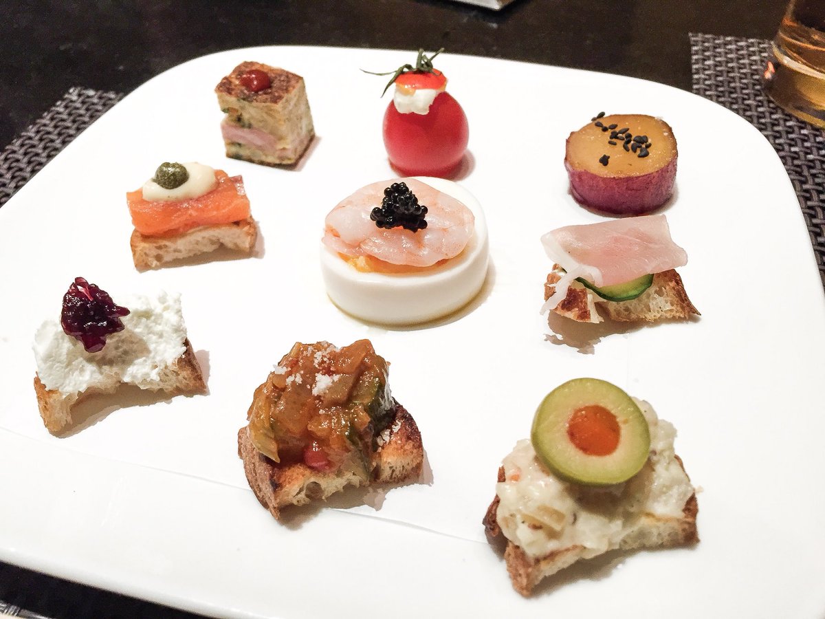 k_inami_'s tweet photo. Really good farewell dinner 🍽
.
.
.
#thankyou #dinner #foods #farewell #japan #restaurant https://t.co/LJXcc1DuHH