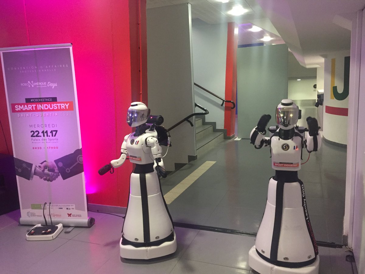 Deux robots français fabriqués. Par <a href="/Cybedroidsas/">Cybedroid</a>  <a href="/villelimoges/">Ville de Limoges</a> accueillent les visiteurs de <a href="/robonumerique/">Robonumérique</a> <a href="/AggloStQuentin/">Agglo du Saint-Quentinois</a> . Deux territoires inattendus mais dynamique de la robotique