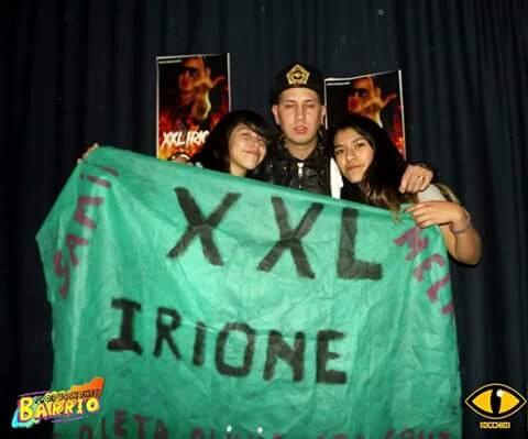 RealesSamii's tweet photo. @xxlirione QUIERO Q TE SAQUES UNA FOTO CON ESA BUFANDA QUE TE REGALE EN COMODORO y  CON LA BANDERA💔😢 https://t.co/D7zHTeI7Bi