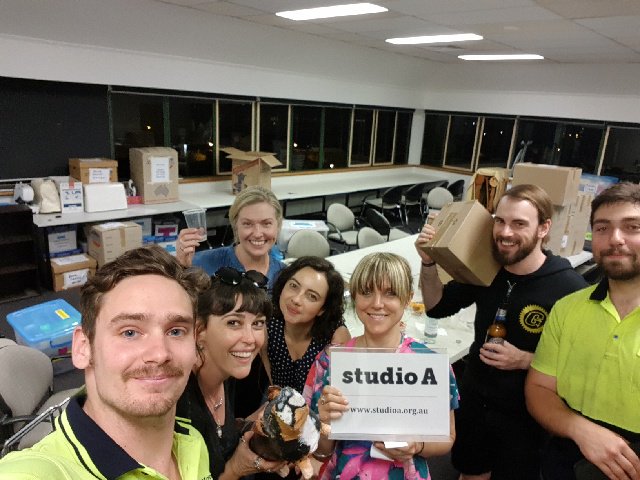 minimoversau's tweet image. It was a really fun experience moving with these amazing people from @studioasydney! A great way to end the moving day with a selfie! #HappyCustomer #RemovalistSydney