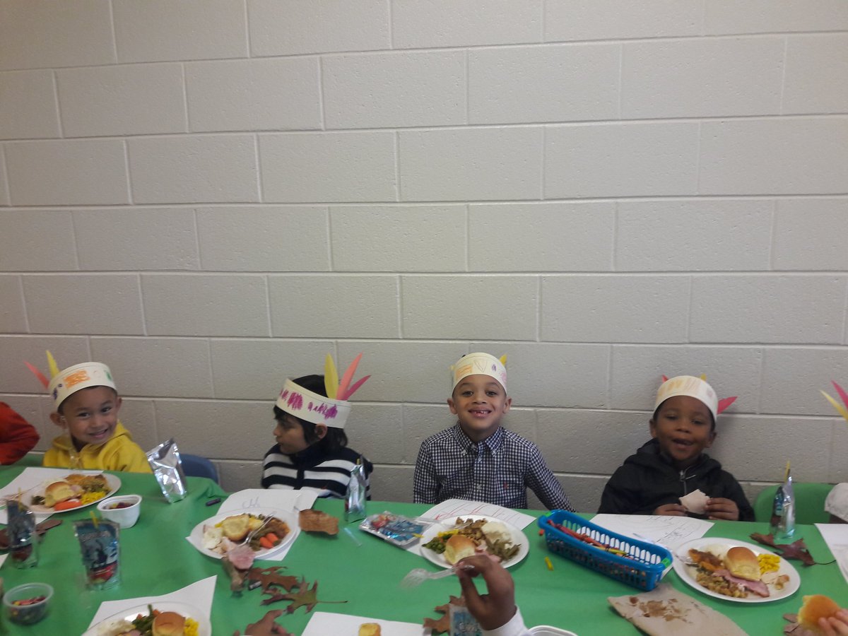 MrsBiteng114's tweet image. Our kindergarten thanksgiving feast was a success!  Thank you to all of the parents for the yummy food! I am very thankful to watch each and everyone of our students learn and grow! #TriangleKinders #ThanksgivingFeast
