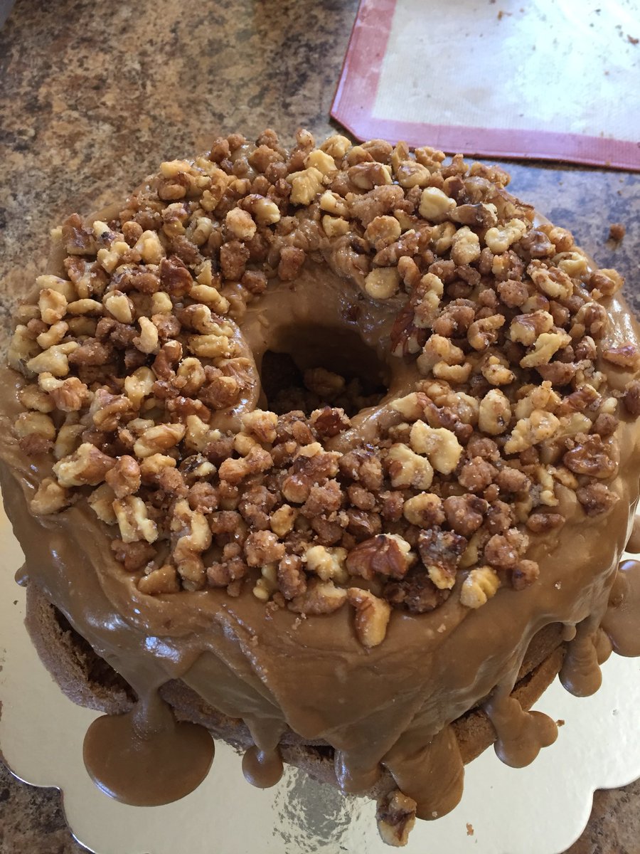 CandC_SC's tweet photo. Decadence at its best! Butternut maple pound cake with caramel icing and candied walnuts! Perfect Thanksgiving flavor! https://t.co/wtPSNWP8a1