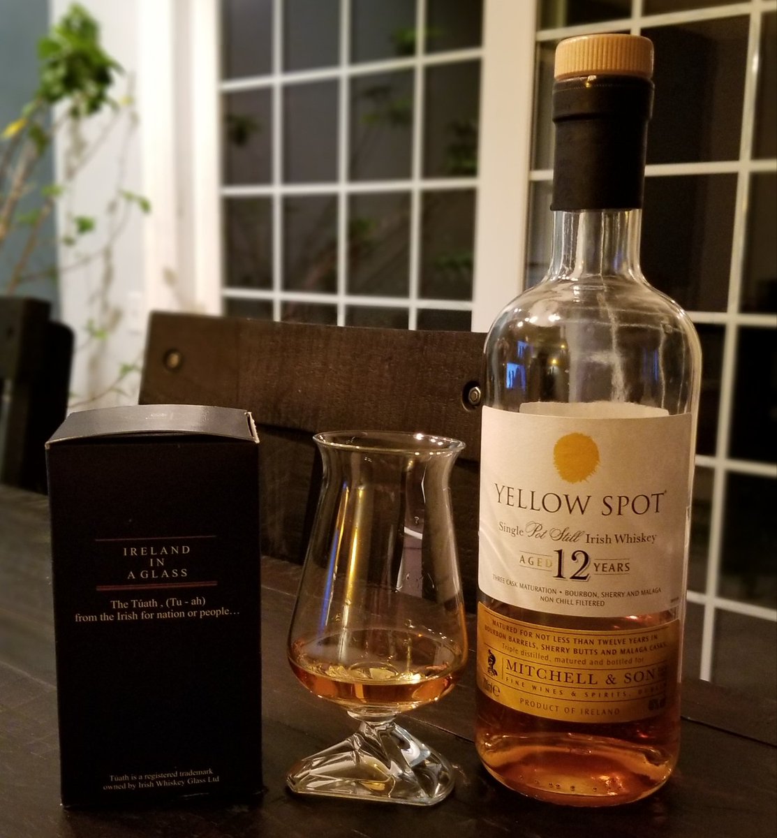 IrishWhiskeyUSA's tweet photo. A quality #Irish dram deserves a quality Irish glass. IWSA highly recommends this beautiful Tuath glass.
#irishwhiskey #tuath #whisky #ireland #irishtourism #drinkwhiskey #whiskey #travel #love #irishtrue https://t.co/iKjEV4VNo6