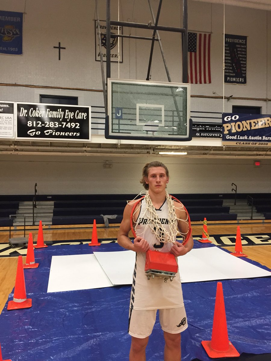 HoosierHills's tweet photo. Crazy night. Romeo scores 48 as New Albany rolls Charlestown. Blake Murphy windmills and takes entire rim off in Providence intrasquad scrimmage. High school basketball has arrived! https://t.co/fhcdLuvexe