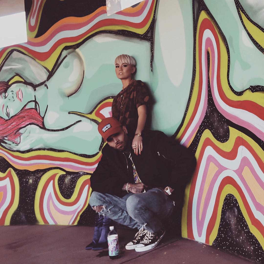 Manullang_Bryan's tweet photo. Seriously @agnezmo and @chrisbrown ???  OMG... Yasssss https://t.co/i1c3Y5qn47