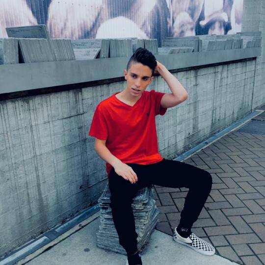 Mackenzieohyeah's tweet photo. 🙌 YASSS It's time for a great show Sam Pashandi:Happy Tuesday! #CoinD
https://t.co/2Yc1tn6QE0 https://t.co/q4gj6tym9D