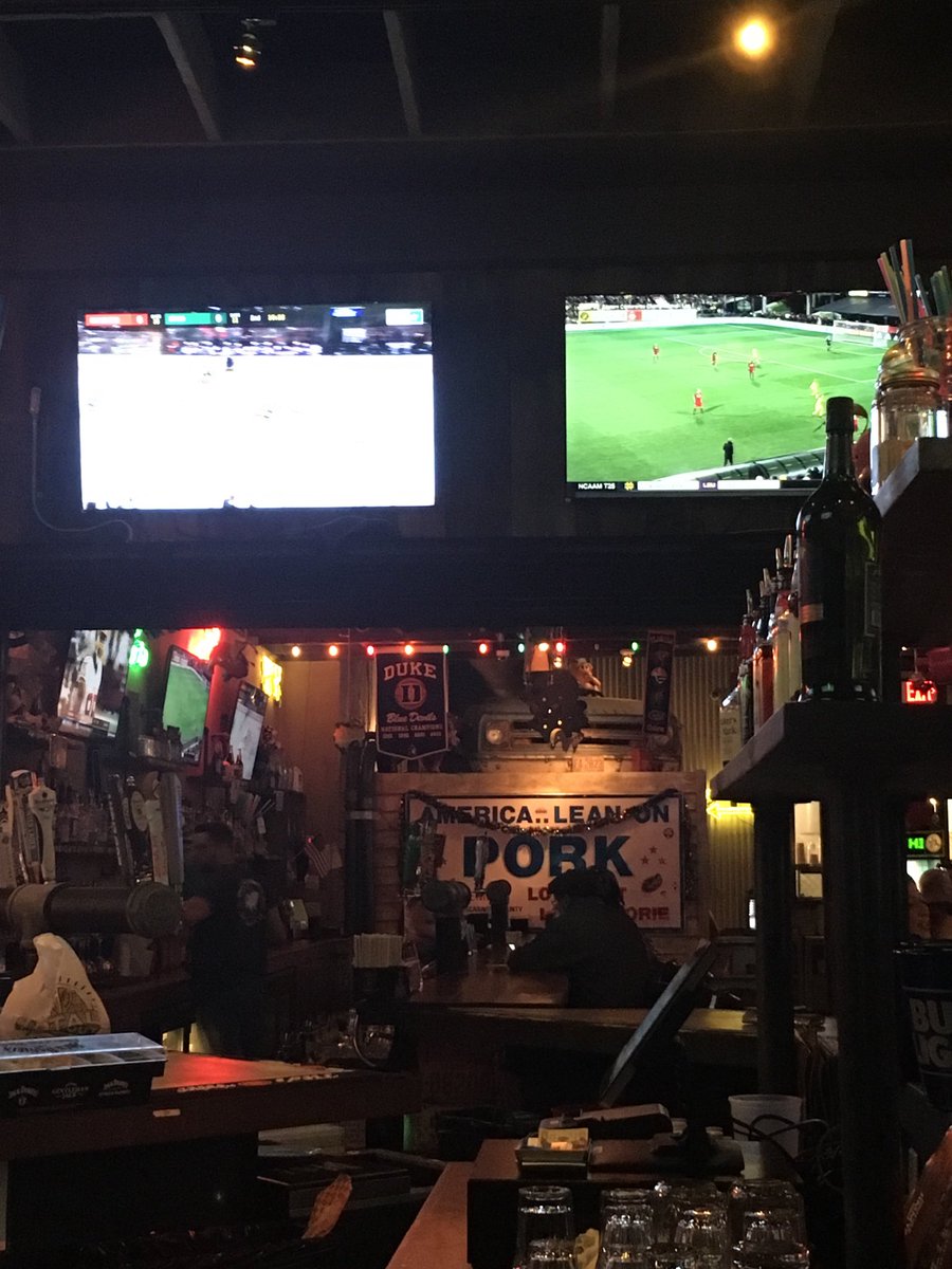 thebead81's tweet photo. Not a bad selection down here @westpalmbch @CanadiensMTL @torontofc not the @MapleLeafs  but it will do https://t.co/6cvnUr9yko