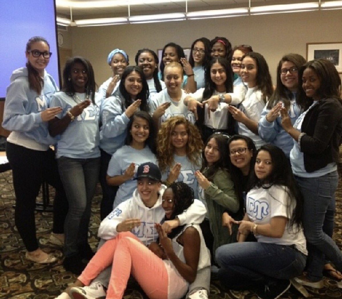 FayaYoussef's tweet photo. A little Spring '13 line sister lovin 🤗

#Spring13diditbest #OutOfTheJungleAndAllOverYourTL #MSUappreciation #MSU36 https://t.co/4PITOxxxLD