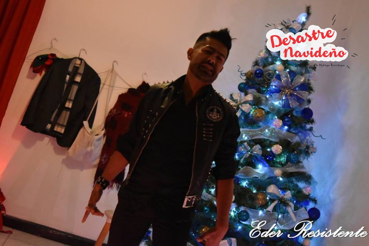 Desastre_Nav's tweet photo. #EnDiciembreDisfrutareDe de @bruno_gamaliel y @marinavera100 son los que estarán alternando este monólogo sobre amar u odiar la Navidad.
5 personajes distintos, 10 actores diferentes, un solo lugar, diciembre en @JuanaCataCdMx preventa: https://t.co/6cGuhf0wLj @alasbutacas https://t.co/PhH8WgQ45S