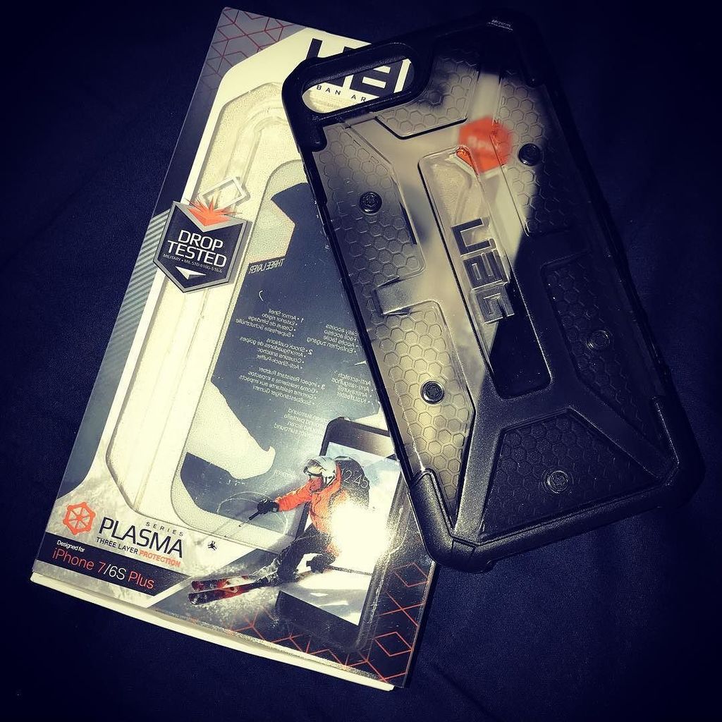 theedczone's tweet photo. Mail call! Got an @urbanarmorgear #plasmaicecase for my #iphone7plus .
Loved it on my #Huaweimate9 had to get it for the #7plus
#mailcall #ruggedcase #uag #urbanarmorgear #plasmacase #protection https://t.co/ZwyrEKyzw1 https://t.co/b5fzIbQlEl