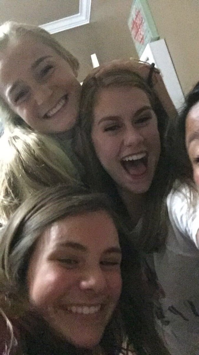 delaneyruth0's tweet photo. happy birthday to the best person i know 💞 thankful for all our amazing mems!!! miss uuu let's hang soon! :) https://t.co/WJGNDKo7f4