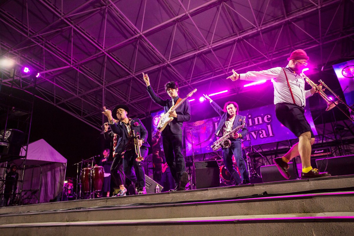 hutarimenog's tweet photo. 【🎩】先日、開催されました【LeyLineFestival2017】での

二人目のジャイナ 演奏風景をお届け致します！

Photo by タカギユウスケ @yusuke_mphoto 

ステキな一瞬を切り取って頂きありがとうございます！
🕺🏻 https://t.co/DkUhb75IRQ
