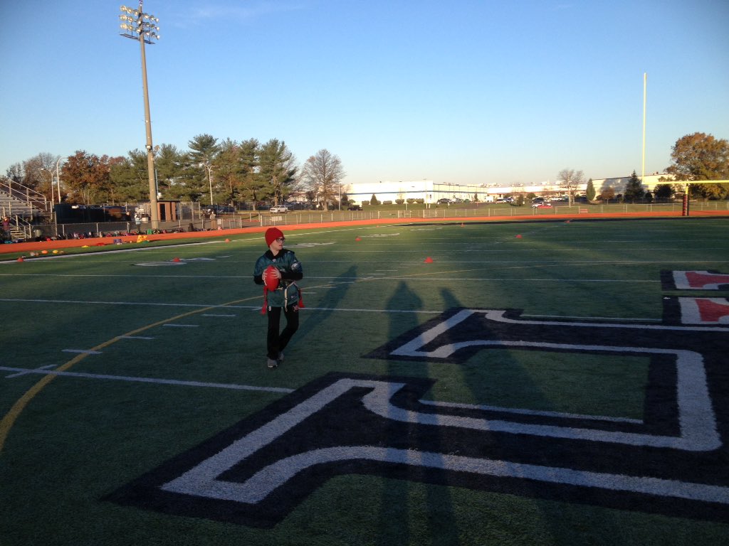MsSlott's tweet photo. Covey Bowl! #hallowellchat https://t.co/eAzxjP3CYr