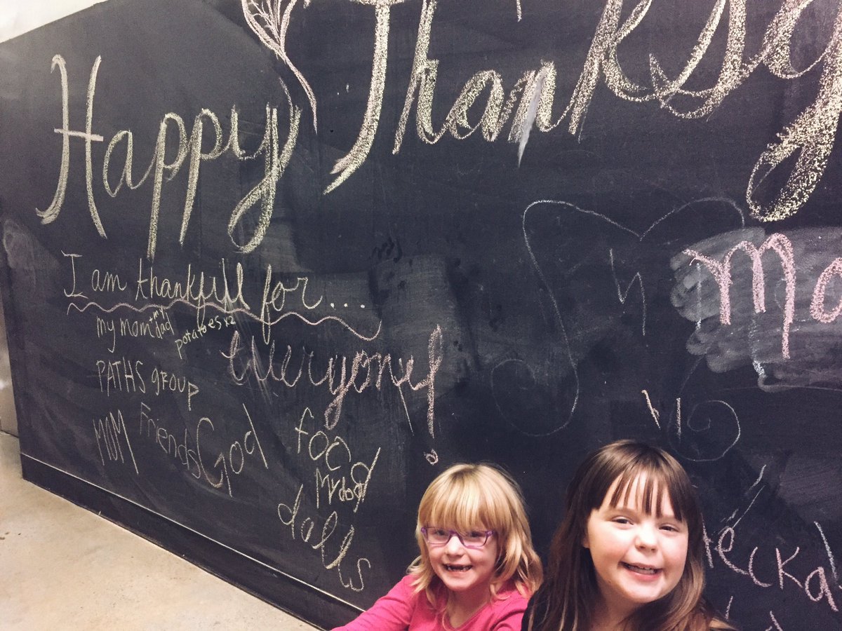 sophiecaraa's tweet image. especially grateful for these smiles this tuesday 🐔🍂🍴@createyourpath_