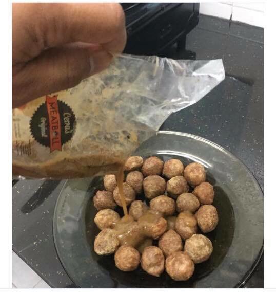 khazmankm's tweet photo. Assalamualaikum guys !  Cena's Meatball minggu ni ada buat delivery
Sesiapa yang nk join delivery boleh klik link ni https://t.co/9eUho9lNaQ https://t.co/dIIqwy52pR
