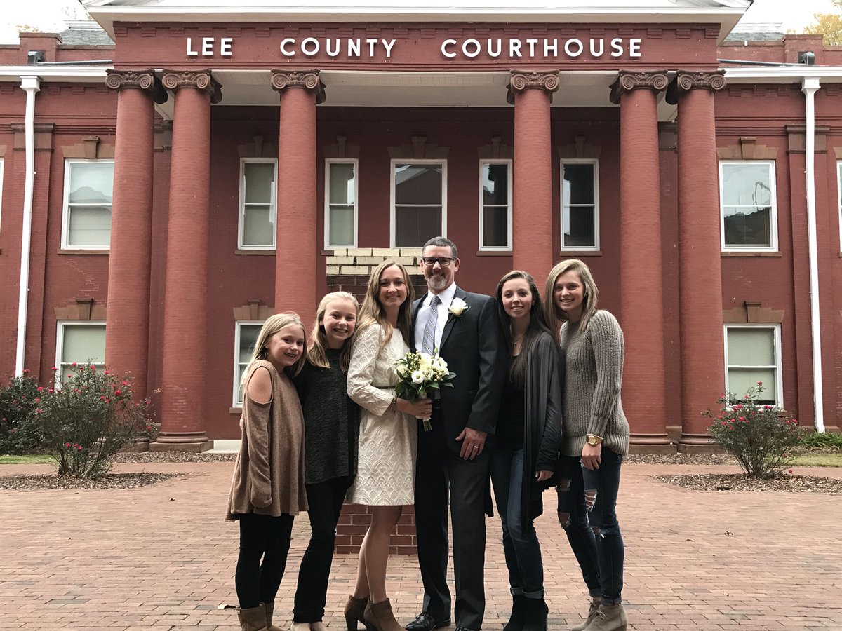 albbritton81's tweet photo. Perfect day for a wedding😍😍@JWhitakerNC https://t.co/o9uOnZ73t3
