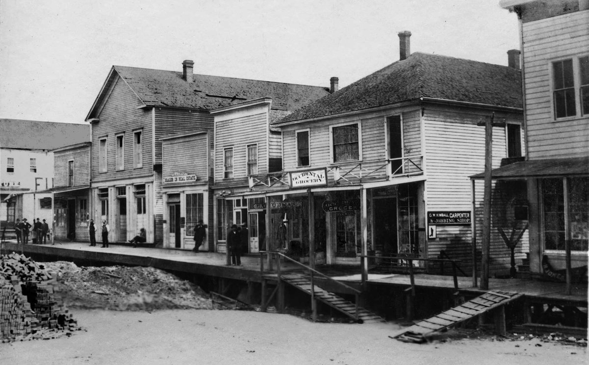 oldviewapp's tweet photo. Mill Street Seattle #Seattle #oldphoto #oldview https://t.co/bbSwdytu7J