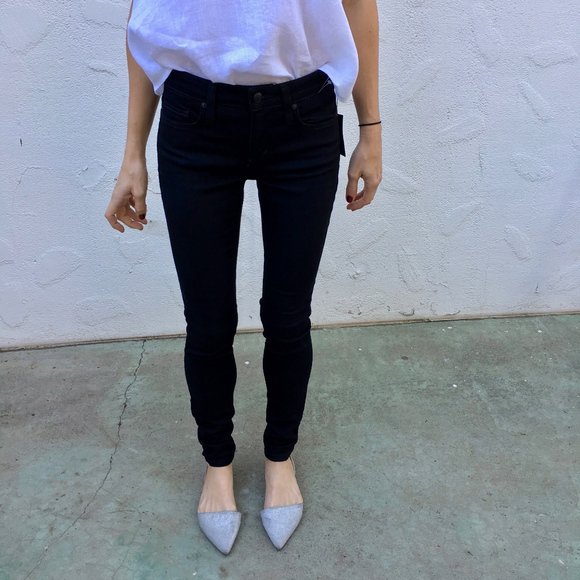 araceli_PR's tweet photo. So good I had to share! Check out all the items I'm loving on @Poshmarkapp: https://t.co/tS68jGFPEt https://t.co/HAPAnqVE65