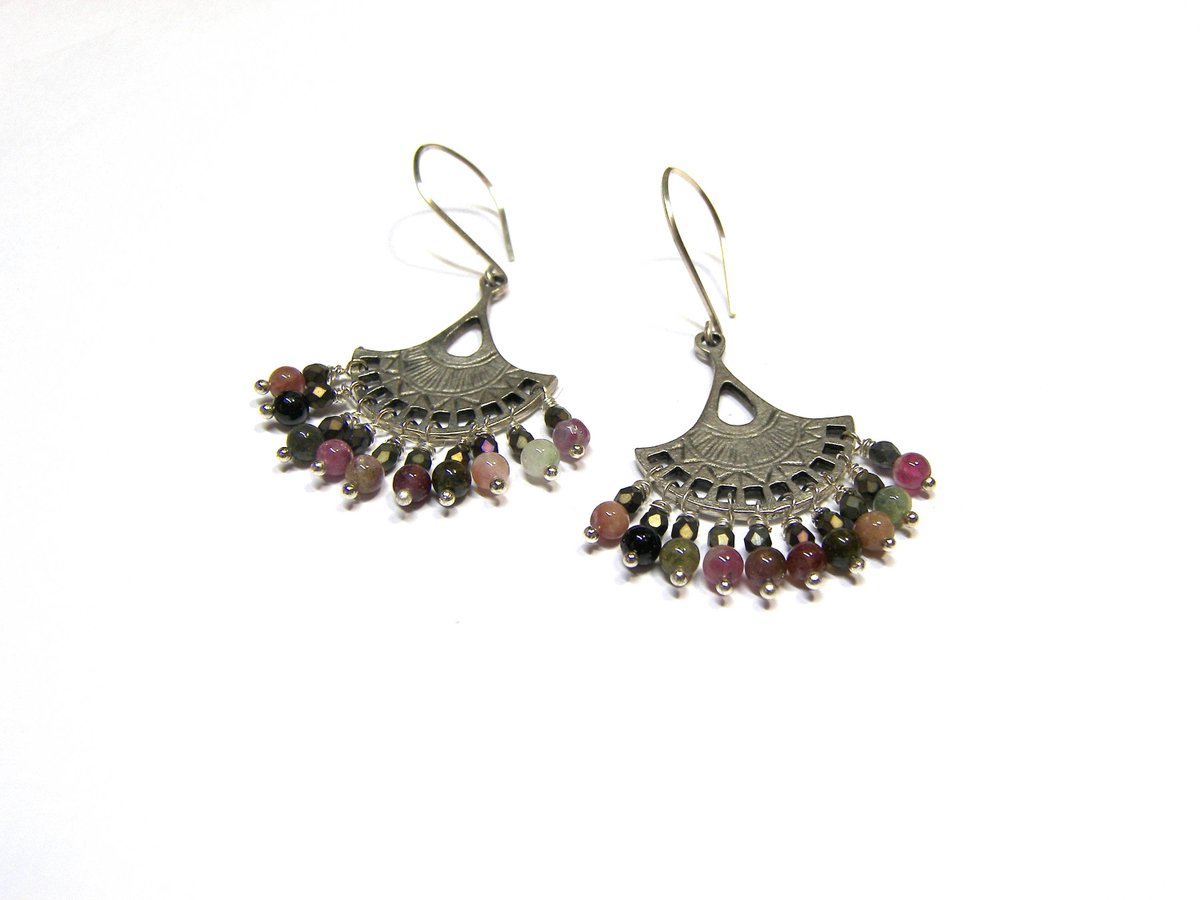 lunaessence's tweet photo. Tourmaline Chandelier Fan Earrings Gemstone Earrings Tourma… https://t.co/dbOcAJt6GK #EtsyJewelry #HealingProtection https://t.co/3UgeQUsLF0