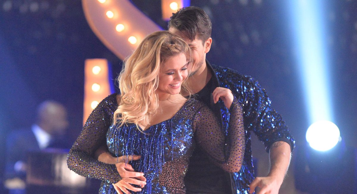 wesleyshosie's tweet photo. The real winners!!❤
#teamAteam
@SashaaPieterse @Gleb_Savchenko https://t.co/Xly1RdYWq4