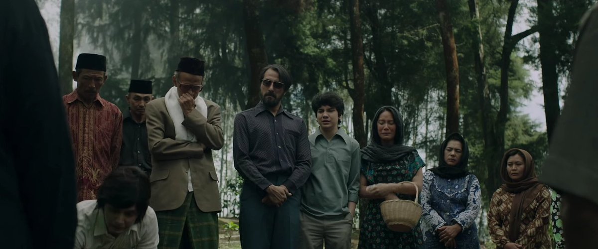 thedailyseni's tweet photo. PENGABDI SETAN is coming to Malaysian cinemas tomorrow starring our own @Bront Palarae! Apa lagi, cepat beli tiket tu! 

https://t.co/fwZCX3DWuA https://t.co/pjGBSPOqOC