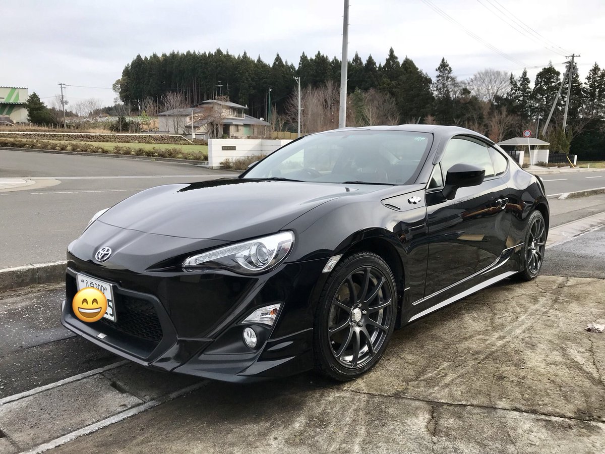 Twitter 上的 しーも Yzf R6 冬タイヤ 黒ボディにグレーホイールは渋いなあ T Co 6bp1ybzlhq Twitter