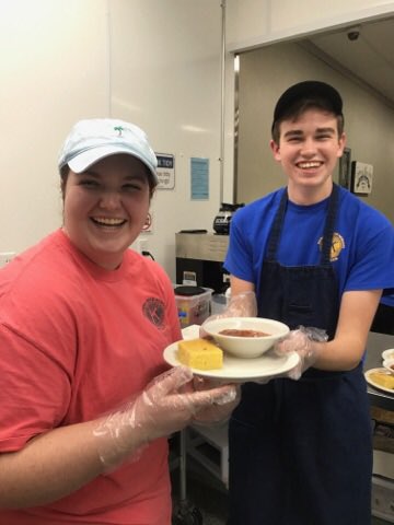 Neosho_Key_Club's tweet photo. More pictures! #HopeKitchen https://t.co/pMnWNMOoMb