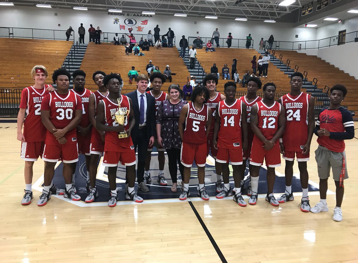 SagerTournament's tweet photo. Morgan County 57, Buford 54 
The Bulldogs take the Plaid Bracket Championship! What a Tournament! https://t.co/p1ZW2N3efx