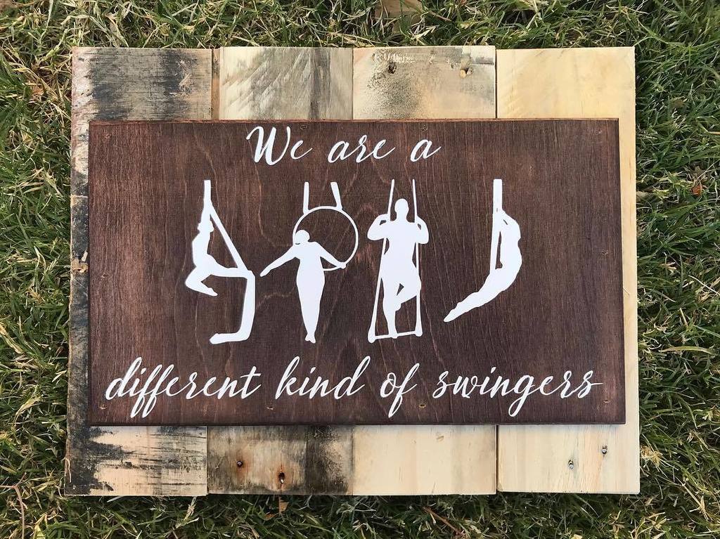 rethreadsfoxy's tweet photo. Custom made aerial pallet sign. #aerial #lyra #trapeze #silks #circussign #circus #VegasMade #vegasartists #handmade #custommade https://t.co/cyWnTK3zDM