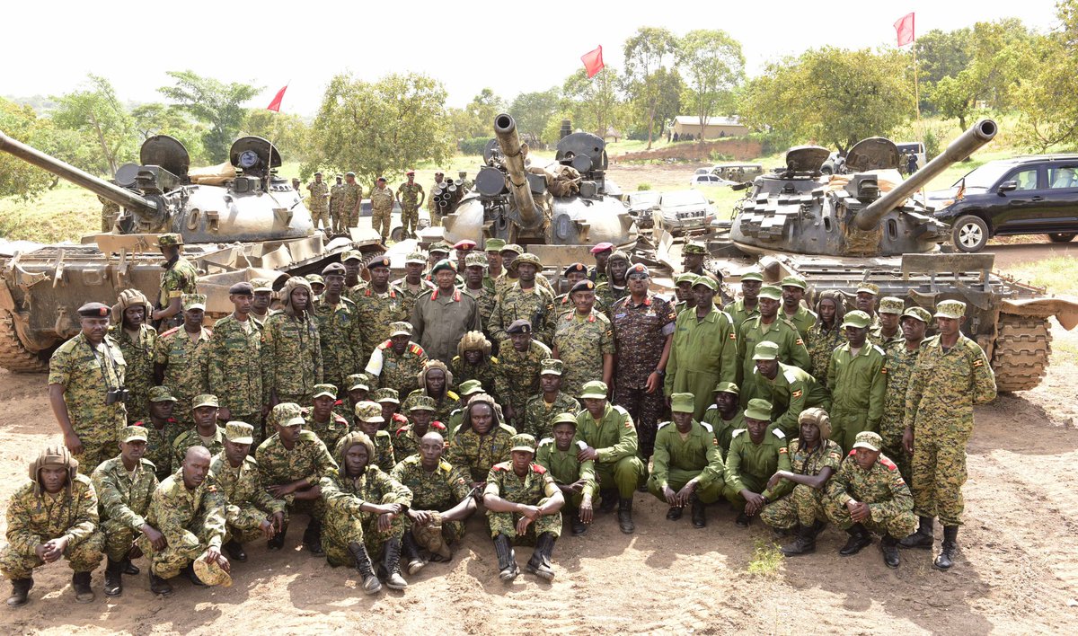 KagutaMuseveni's tweet photo. Now that the economic situation in Uganda is improving,  the government will be able to look into raising of salaries of soldiers, public servants, health workers and teachers and also deal with institutional housing. https://t.co/hvFlDiJ35I