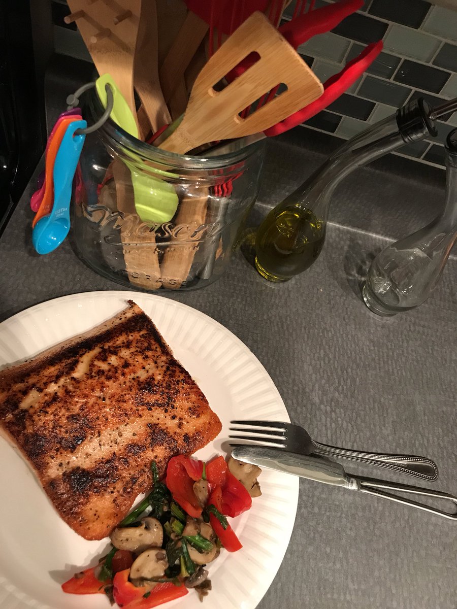 TerrillCharming's tweet photo. Bruh.... this is about to be so good. #SingleMenWhoCook #SingleUntilMarried #Foodie https://t.co/RHUZJwmPvR