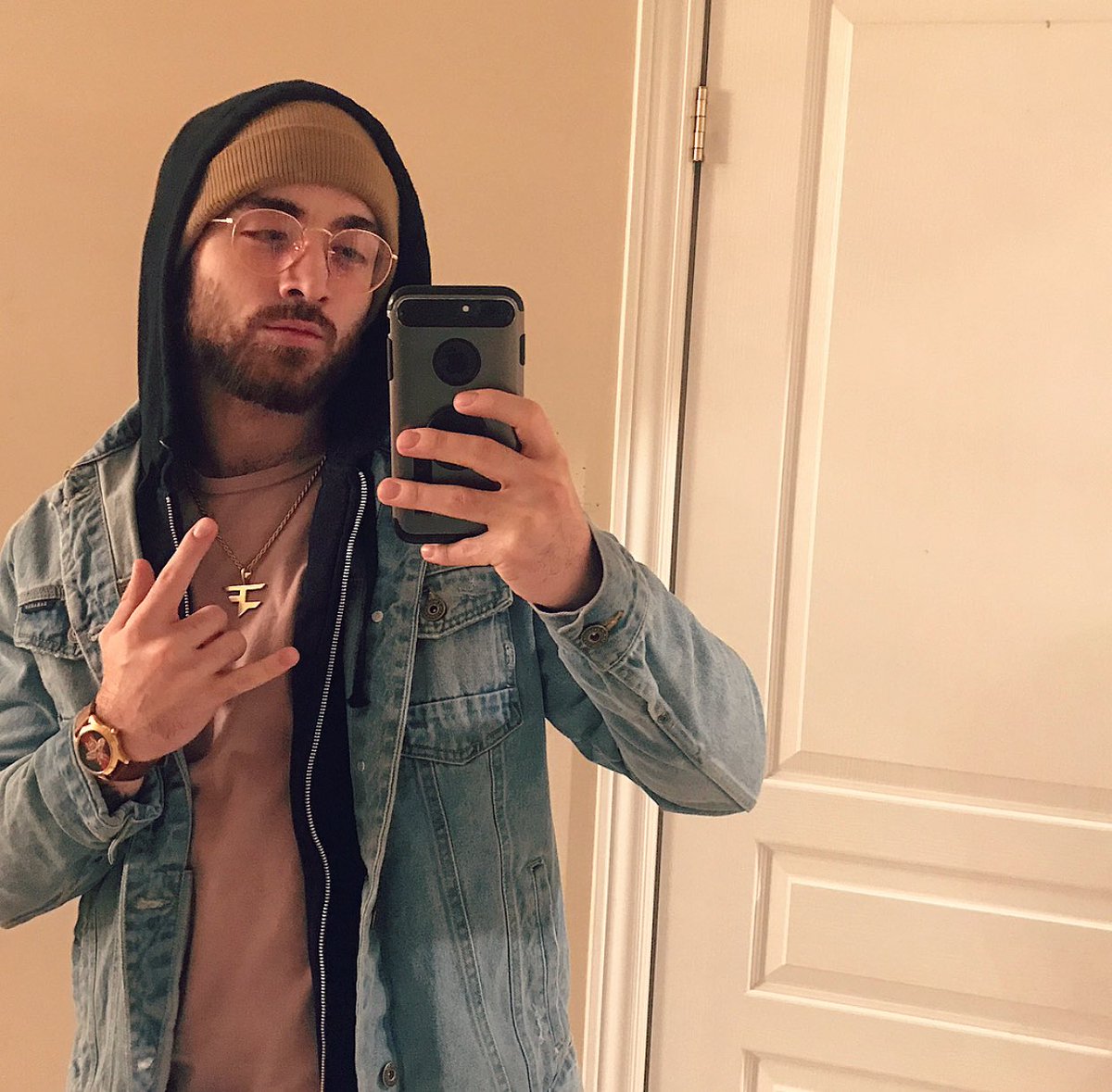 Agony's tweet image. fezu up