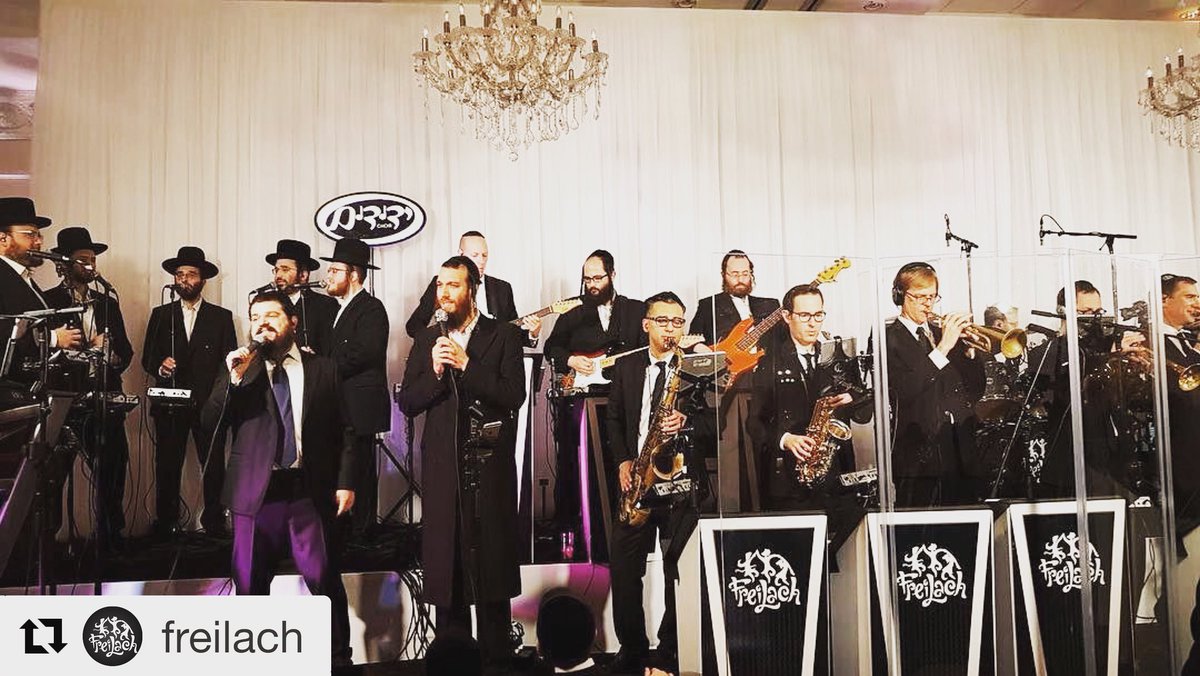 YedidimChoir's tweet photo. #Repost @TheFreilachBand
γ»γ»γ»
-
π Wedding π³ #AddisonPark π΅ Freilach Band π€ @BennysMusic @BeriWeber πΌ @YedidimChoir https://t.co/f6aLdREeJi
