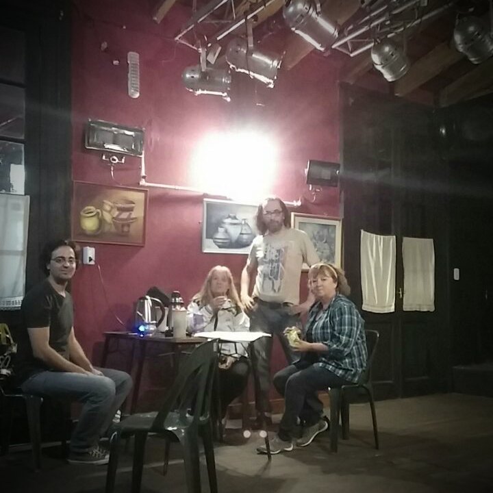 AlitheiaTeatro's tweet photo. ¡#teatro #morón #estreno!
Vie24 - 21:30HS. - Mié29 / Jue30 - 20:00HS.
#Rerservas;
https://t.co/Sbom7o1uD3  
https://t.co/FRlp3st4ZJ   
¡García - Giacomini - Giglio!
@pabloferrerarg https://t.co/B4P0uxuUkq