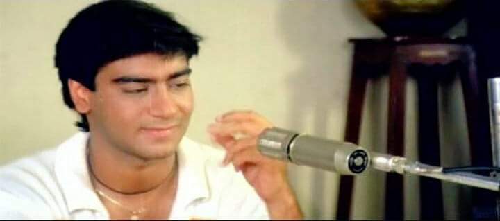 Transition369's tweet photo. That cute Devgn who won millions of hearts with his smile &amp; stunt.
AJAY DEVGN KE 26 SAAL https://t.co/r09C7l30gS