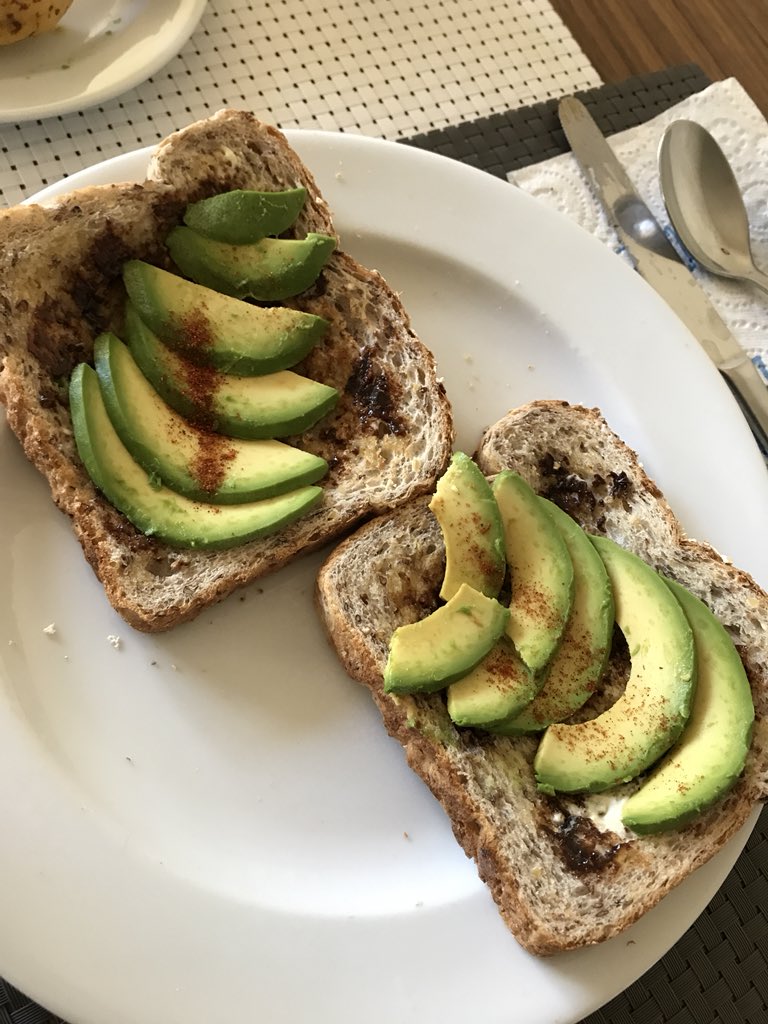 riailano's tweet photo. Avocado 🥑 🥑 is Love❣Can’t wait to eat this brekkie soon #Humpday #southiegurl #aussiegurl #downunder #sydney #breakfast #vegemite #igers #igersofoz #nowmoment #no2 https://t.co/VWjkRo81y4