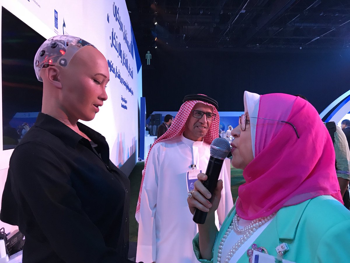 We are presenting #Sophia robot at Knowledge Summit 2017 #mrbh