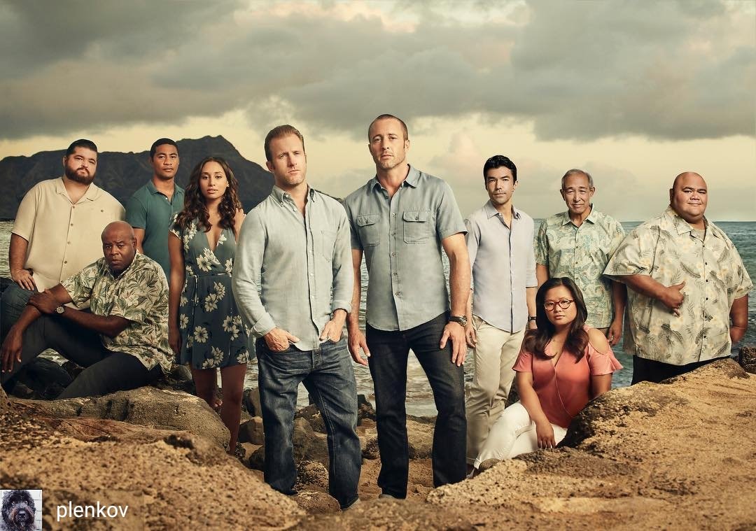H50Europe's tweet photo. @Regrann from @plenkov  -  Because we are so thankful for the support... #h50 #newcastphoto #cbs #letstrytobreaktheinternet  -  https://t.co/vJ4pJUp7ph #AlexOLoughlin #ScottCaan @jorgegarcia #chimcbride @BeulahKoale @MeaghanRath @IanAnthonyDale #dennischun #talorwily @kimeeb https://t.co/7p6fHii4J9