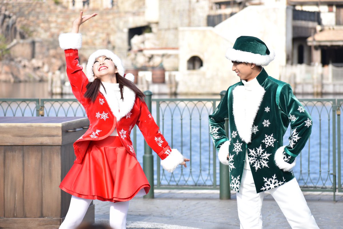 D_mpd34's tweet photo. はぴほりでー♪のところのお姉さん、いっつも120%の笑顔で踊ってて本当に可愛すぎる😍途中でペアのことチラッと見るのもたまらない！！！ https://t.co/BasXyLYidI