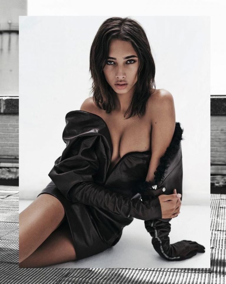 worlds_moda's tweet photo. #beautyinspirationWM

#VOGUE #KOREA, December 2017.
By #StevenPan

More on https://t.co/ZK8pd8K8nL
#voguekorea #YasminWijnaldum https://t.co/cNatJxTwjU