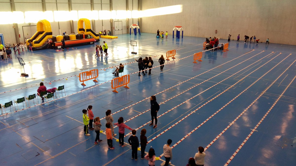 orycronsport's tweet photo. Gran acogida con más de 200 niñ@s la 1ª jornada #polideportiva #prebenjamín de #JuegosEscolares @deportesdipusal 18 Noviembre https://t.co/WeRv2e4QRe