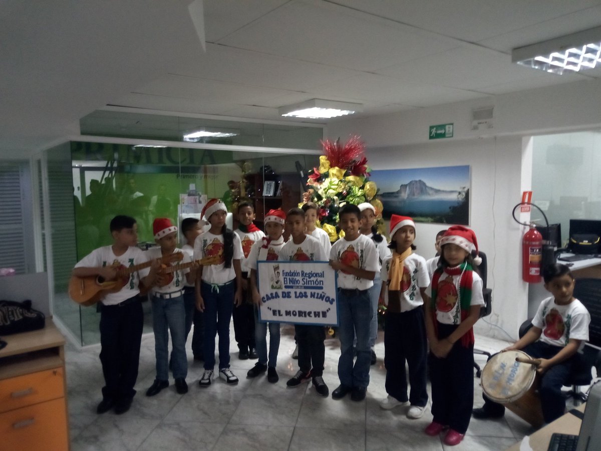 Irene83Pino's tweet photo. @FrnsEdobolivar C.D.L.N El Moriche  visitó a @DiarioPrimicia llevando su parrandon con alegría @FNNSimon @JustoNogueraP @Msuarezsot https://t.co/meExl3xxxQ